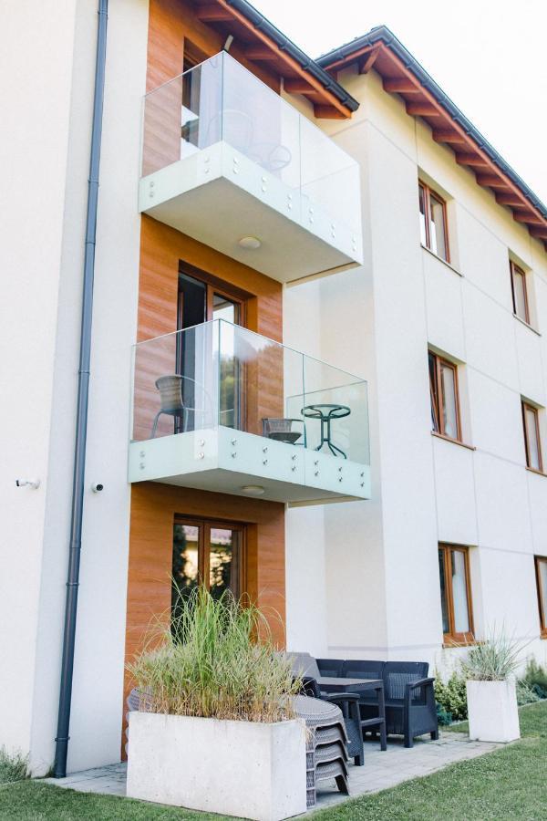 Villa Monica Apartamenty Щирк Екстер'єр фото