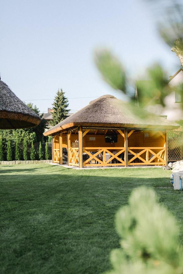 Villa Monica Apartamenty Щирк Екстер'єр фото