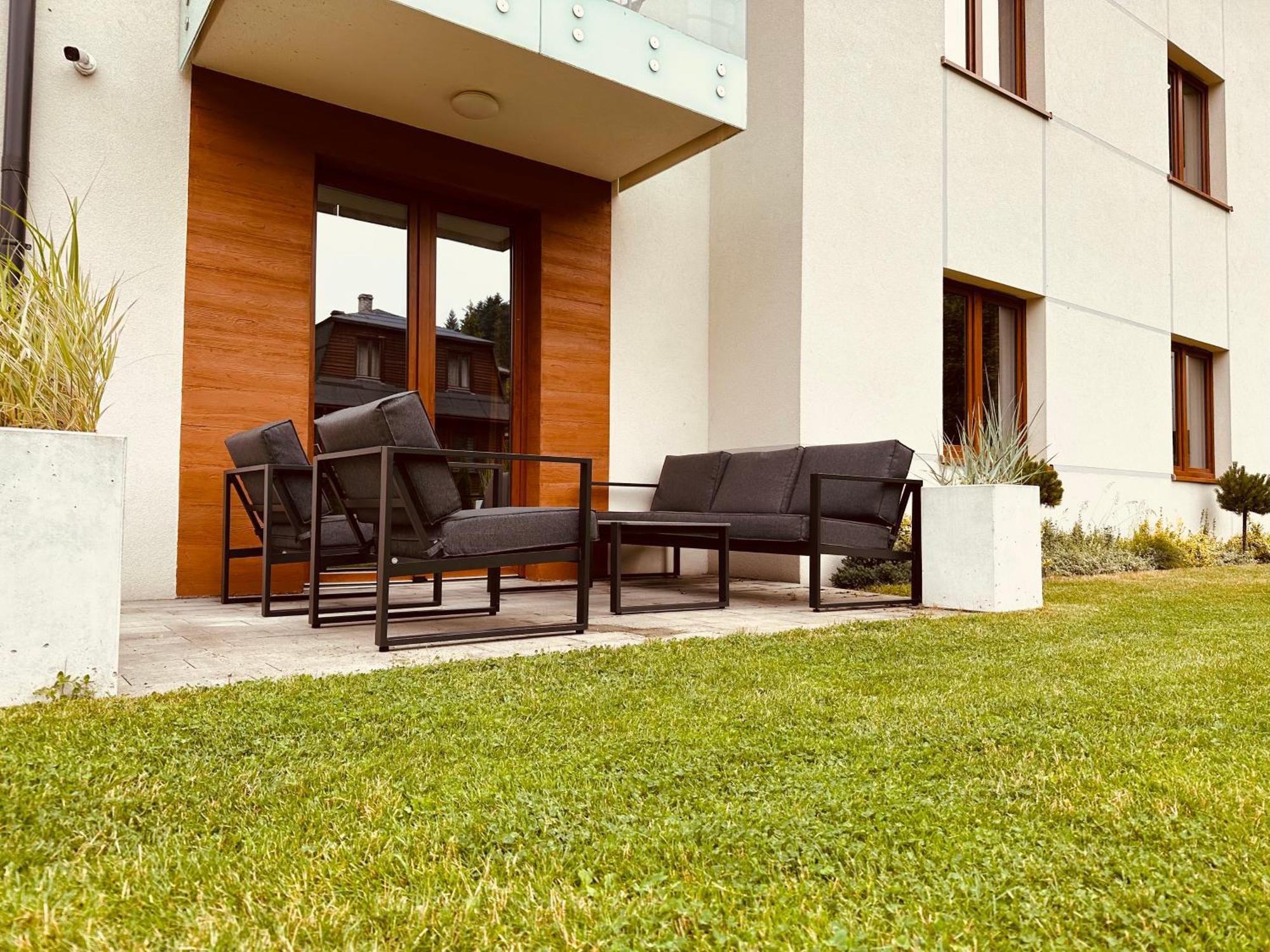 Villa Monica Apartamenty Щирк Екстер'єр фото